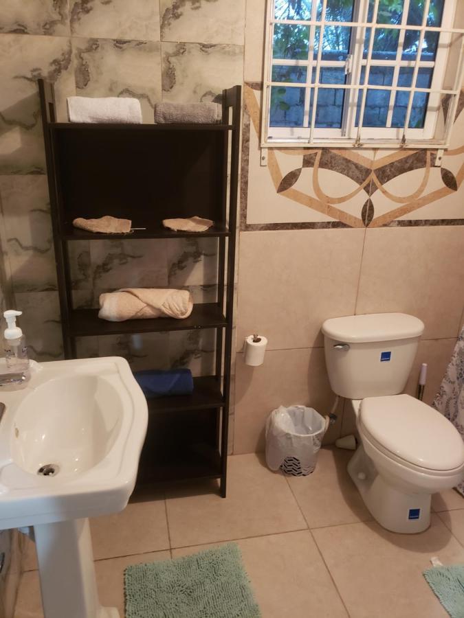 Grace Garden Guesthouse Ocho Rios Zewnętrze zdjęcie