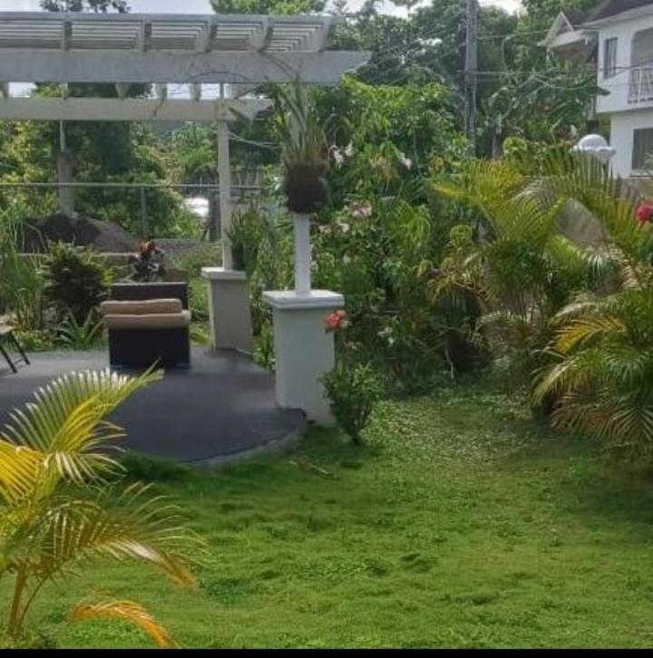 Grace Garden Guesthouse Ocho Rios Zewnętrze zdjęcie